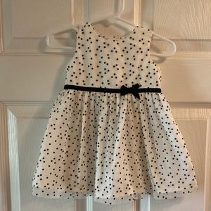 Carters Baby girl Dress - 6 Months